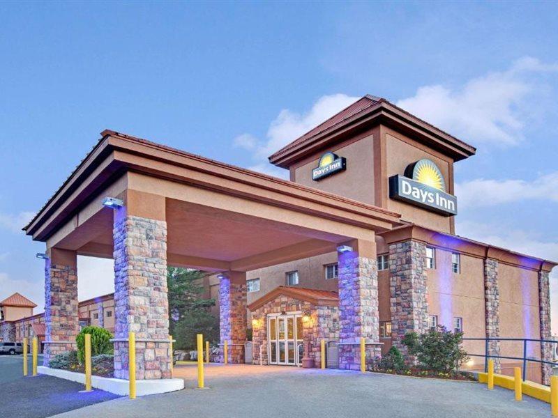 Days Inn By Wyndham Ridgefield Nj Exterior foto